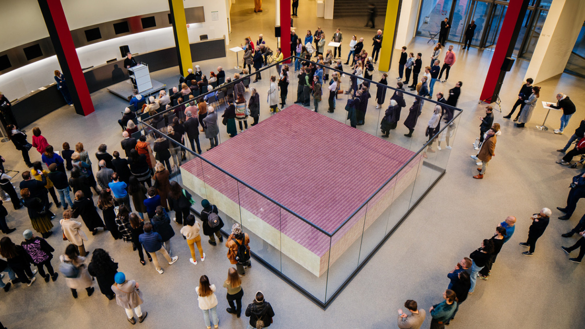 Alfredo Jaar installs millions of passports in Germany P55.ART