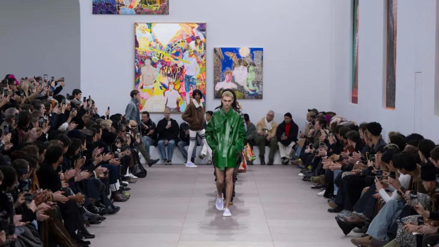 Loewe apresenta as colagens de Richard Hawkins | P55 Magazine | p55-art-auctions