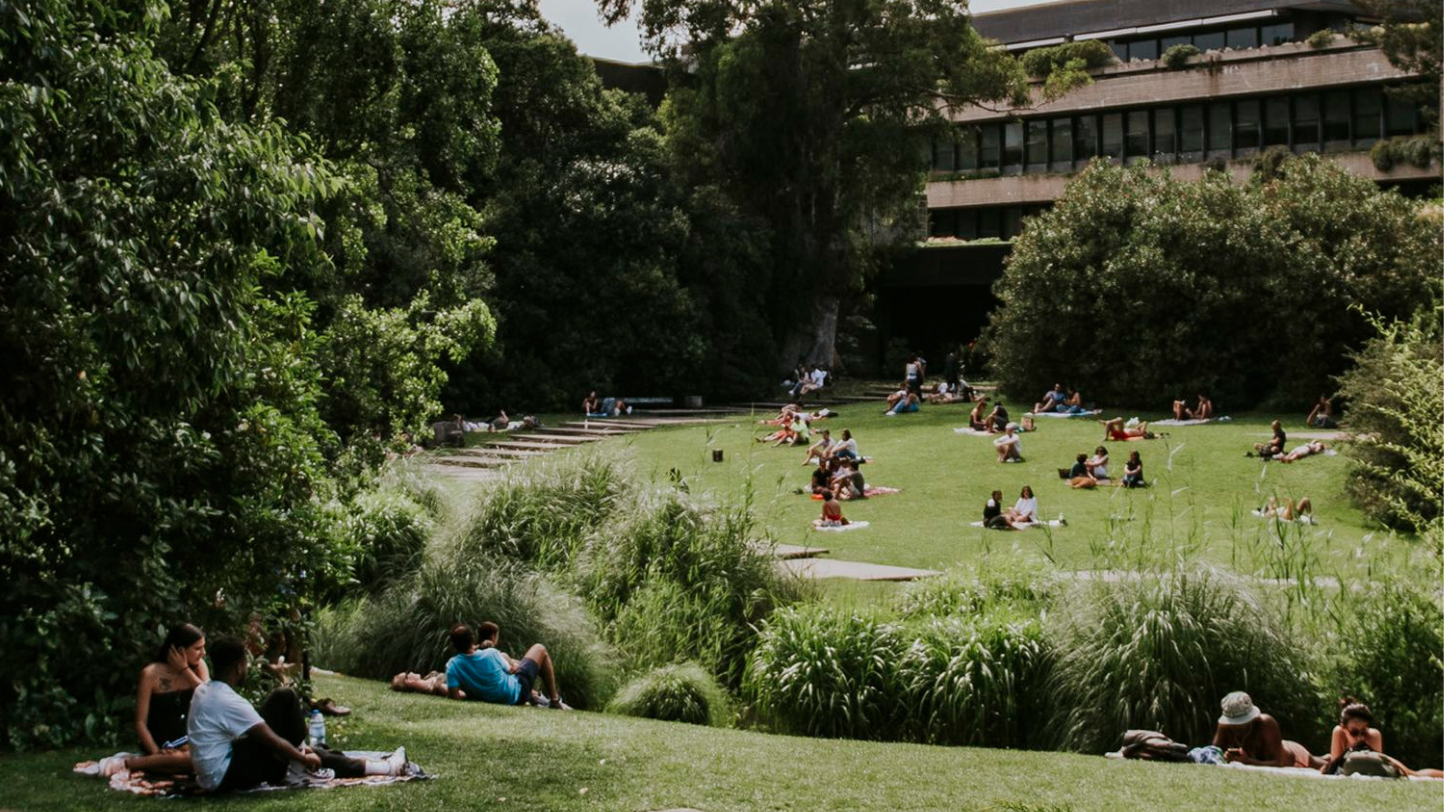 Gulbenkian: Candidaturas Abertas para bolsas no estrangeiro | P55 Magazine | p55-art-auctions