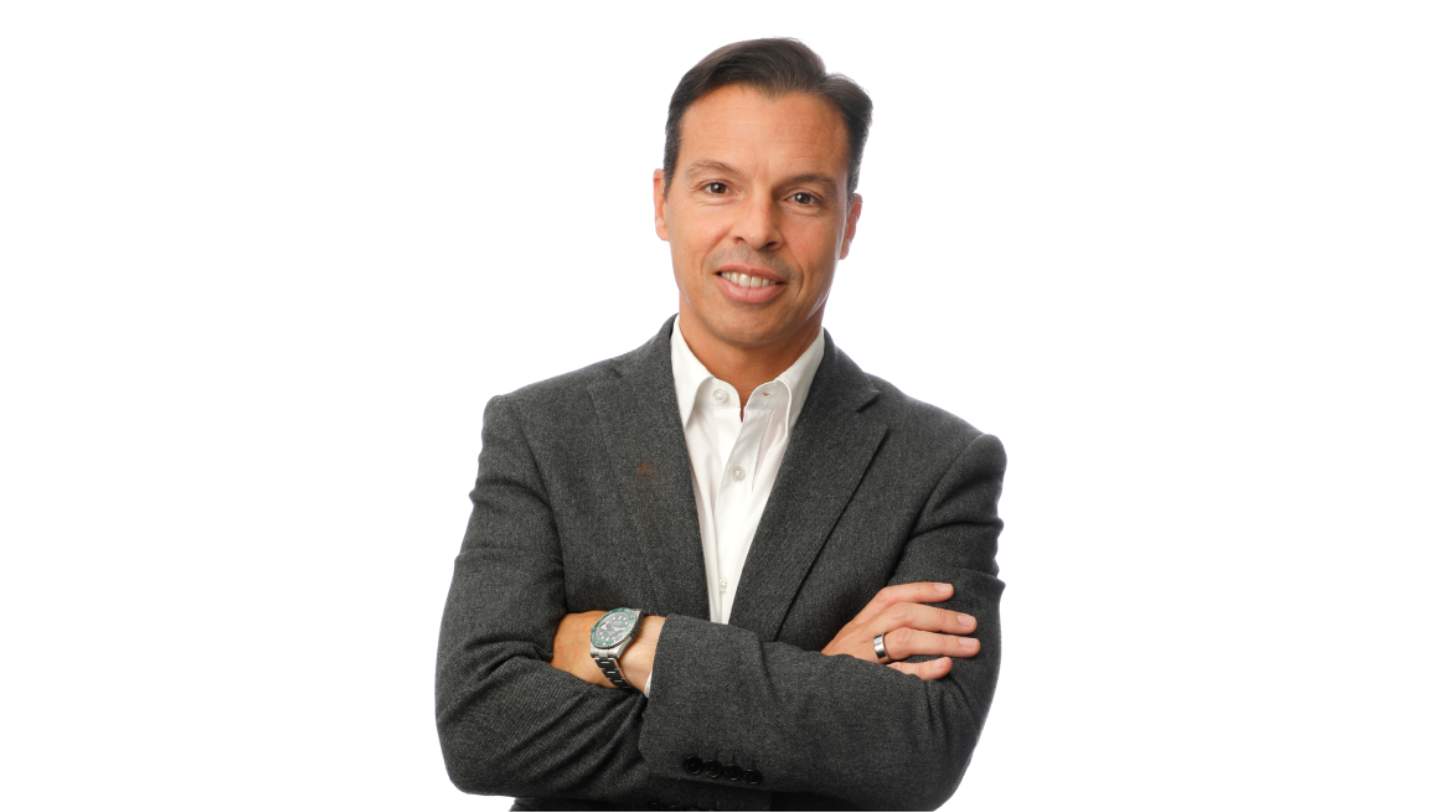 MEET THE INVESTOR: Stephan Morais | P55 Magazine | p55-art-auctions