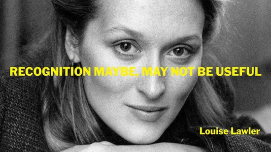 Quem é a artista conceptual americana Louise Lawler?