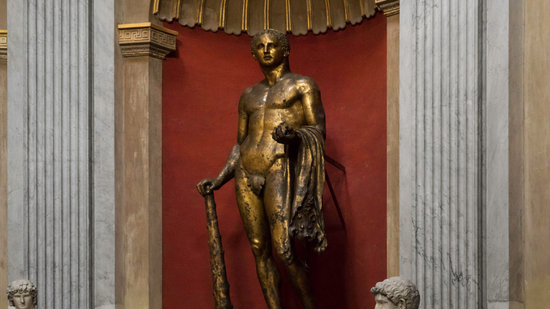 Vaticano restaura escultura de romana de Hércules