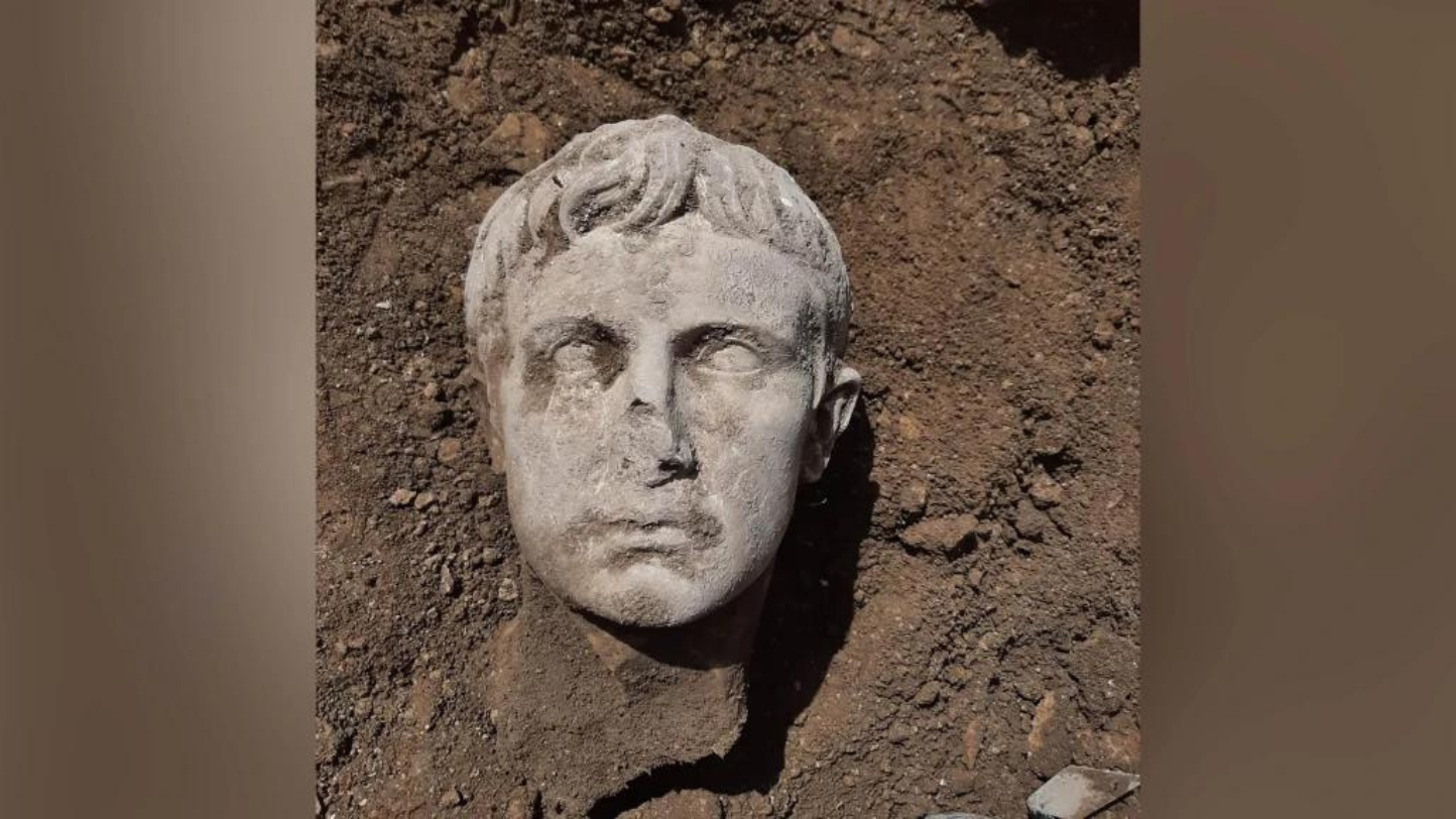 Polícia recupera cabeça de mármore romana 50 anos após roubo | P55 Magazine | p55-art-auctions