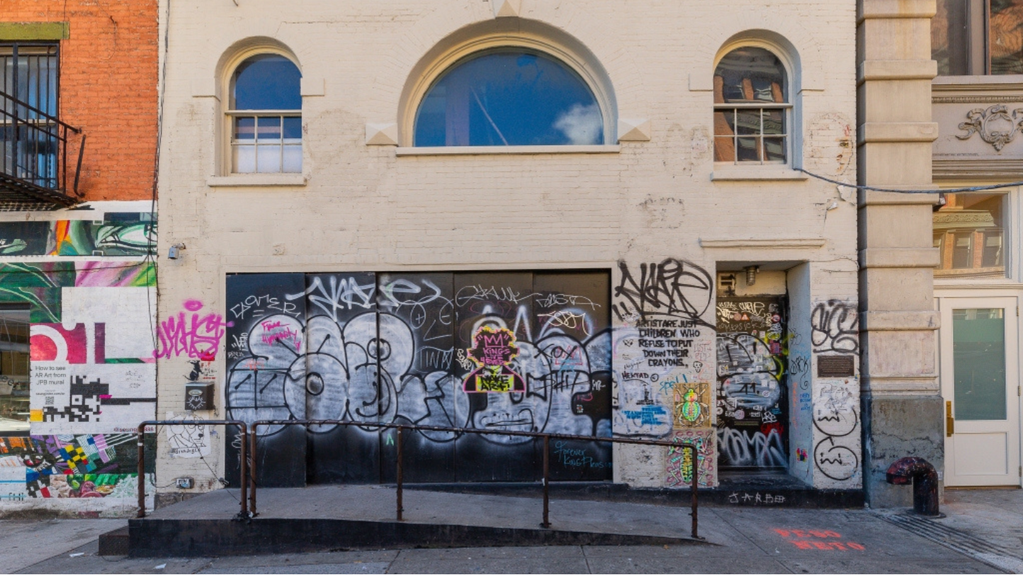 Angelina Jolie compra apartamento de Jean-Michel Basquiat | P55 Magazine | p55-art-auctions