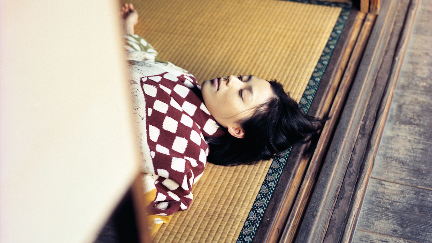 Quem é o fotografo contemporâneo Izima Kaoru? | P55 Magazine | p55-art-auctions