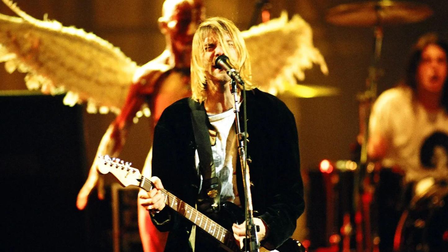 Guitarra Fender Mustang de Kurt Cobain foi leiloada por 1.3 milhões | P55 Magazine | p55-art-auctions
