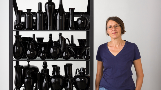 A tradição do vidro nas obras de arte de Katherine Gray | P55 Magazine | p55-art-auctions