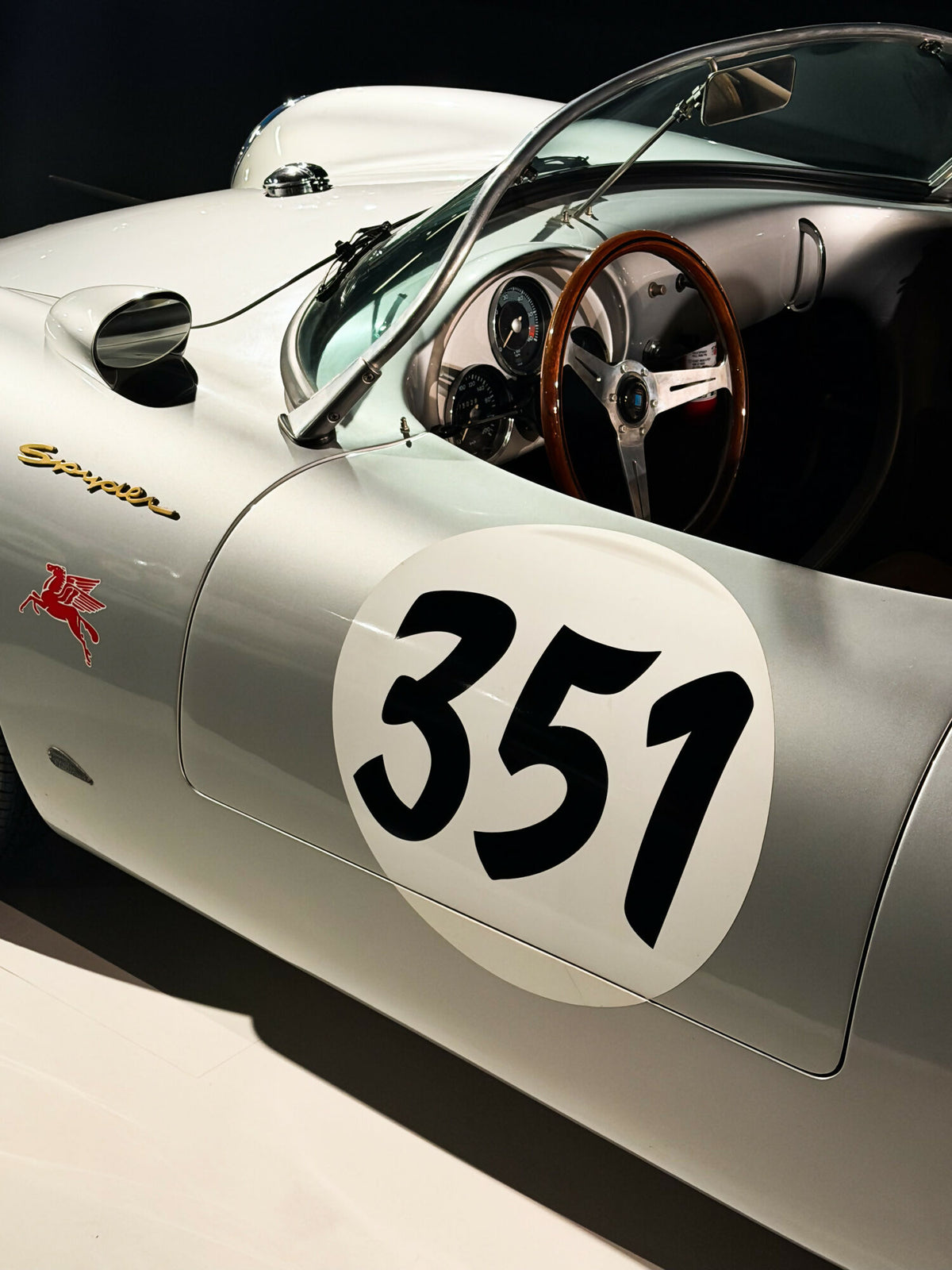 Gilliard Bressan - Born to Race, 2026 - Fotografia