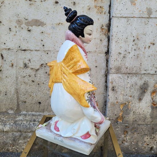 
                  
                    geisha_porcelain (2)
                  
                